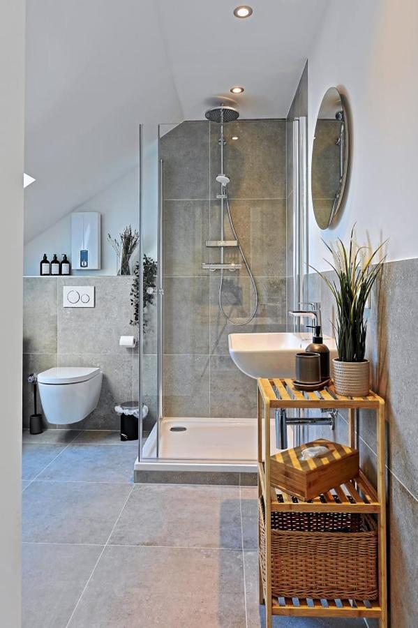 Appartement 'traveller Lodge' Grosszuegiges - 3 Bedroom 10min To Hbf, Full Kitchen, Homeoffice, Netflix, Wifi