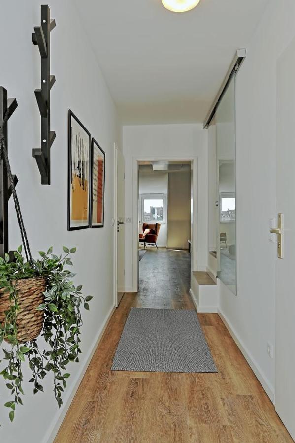 'traveller Lodge' Grosszuegiges - 3 Bedroom 10min To Hbf, Full Kitchen, Homeoffice, Netflix, Wifi Appartement *